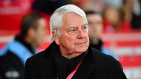 إعلامي فرنسي يُقرّر “الانتحار” بِمُوافقة أهله