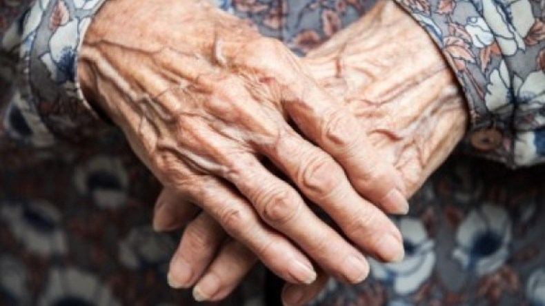 مسنة أمريكية متورطة في السطو على بنك!