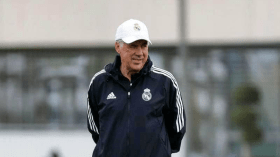 هذا ما قاله أنشيلوتي عن إمكانية تدريب برشلونة