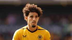 آيت نوري يُعاني