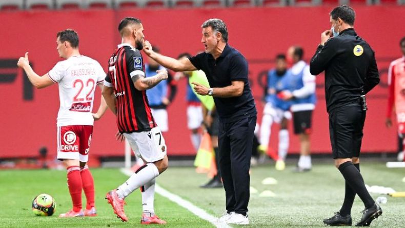 رسالة غامضة من ديلور إلى المدرب “العنصري” غالتيي