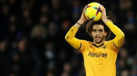 مدرب ولفرهامبتون يكشف عن وضعية آيت نوري