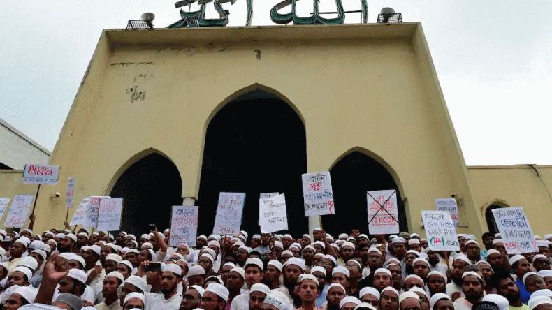 رجم امرأة بالحجارة يثير جدلا واحتجاجات في بنغلادش