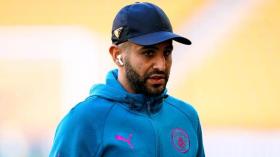 محرز: قلتُ لكم لن أدفع سنتيما لـ “تويتر”!