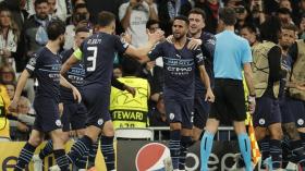 محرز وزملاؤه يستعيدون أملَ الاحتفاظ بِلقب “البريمرليغ”