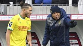 بلايلي يتضامن مع حجام