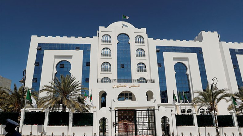 رئيس المحكمة الدستورية يشارك في المؤتمر الدولي لرؤساء المحاكم بجاكرتا