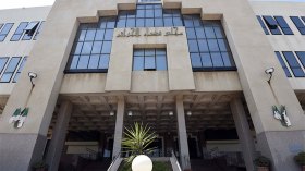 طالب ثانوي مهدد بالحبس بتهمة الاستيلاء على الميراث