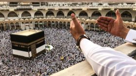 الرئيس تبون يأمر بتمكين 2000 مواطن فوق 70 سنة من أداء الحجّ