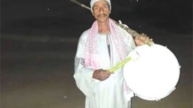 رجل “الدندون”.. موقظ الصائمين بقصور توات والقورارة