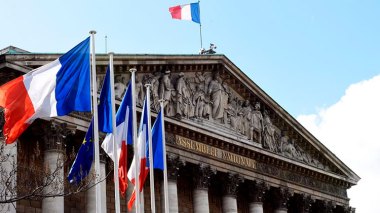 France: “Racist Measures Against Algerians For Depriving Them Of Social Benefits”