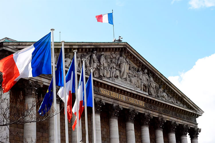 France: “Racist Measures Against Algerians For Depriving Them Of Social Benefits”