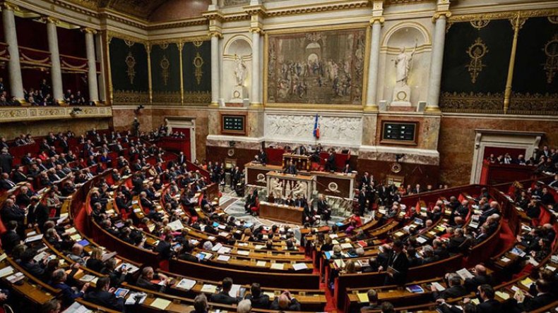 إجهاض مبادرة فرنسية للاعتراف بجرائم الدولة في 17 أكتوبر 1961