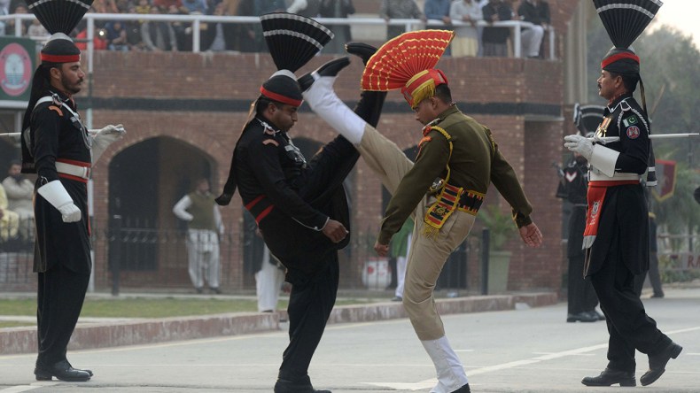 باكستان تعترض على تنظيم اجتماع دولي في مناطق متنازع عليها مع الهند