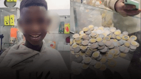 فيديو مثير للجدل لطفل إفريقي لاجئ بالجزائر اشترى هاتف آيفون بأموال الصدقة!