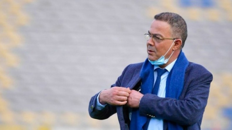 المغربي لقجع يرضح لِقرار “الكاف” ويُقرّر إيفاد منتخبه إلى الجزائر