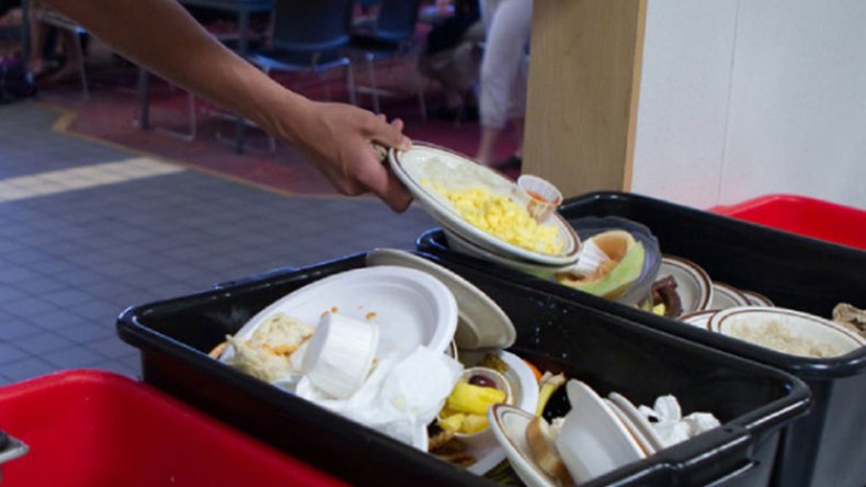 أطعمة فاخرة ينتهي بها المطاف في المزابل