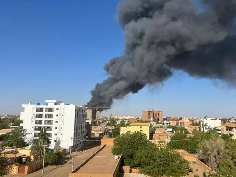 Soudan: Evacuation du personnel de l’ambassade américaine,les combats se poursuivent