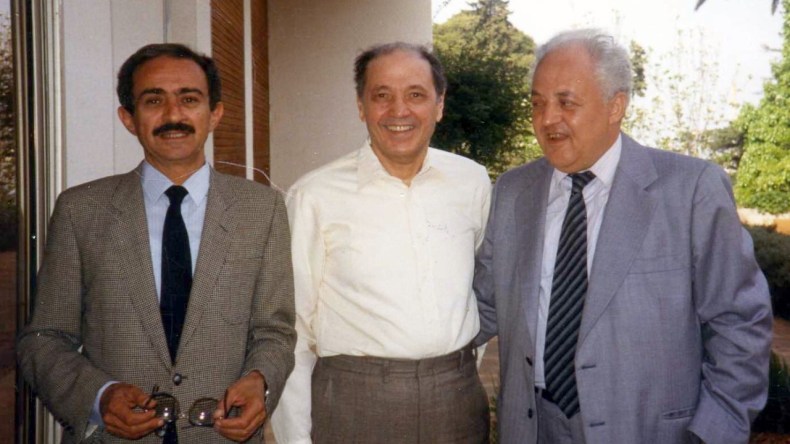 وقفة في أربعينية المدني حواس