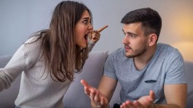 يعانون في سر.. أزواج تحت رحمة زوجاتهم