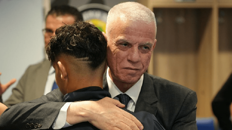 رئيس “الفاف” يهنئ منتخب أقل من 17 سنة على الانطلاقة الموفقة