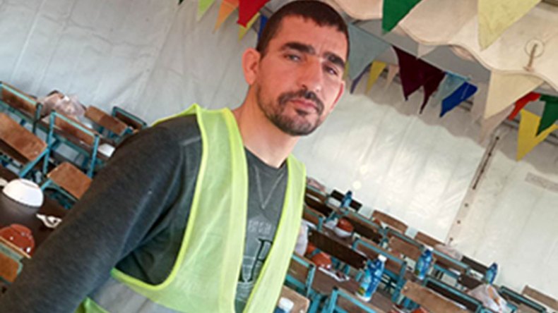 زبيري حسان.. أشهر متطوع بمطاعم الإفطار في البويرة