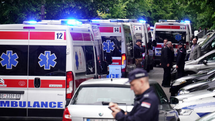 Serbie: Un élève ouvre le feu et fait 9 morts, dont 8 enfants, dans une école