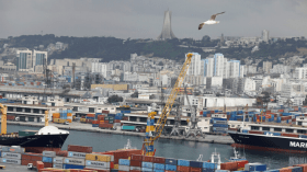 زيتوني يهدد المضاربين بالاستيراد للحفاظ على السوق