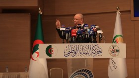 بن قرينة: من يشوه ويتعرض لمؤسسات الدولة بالسوء فهو خائن