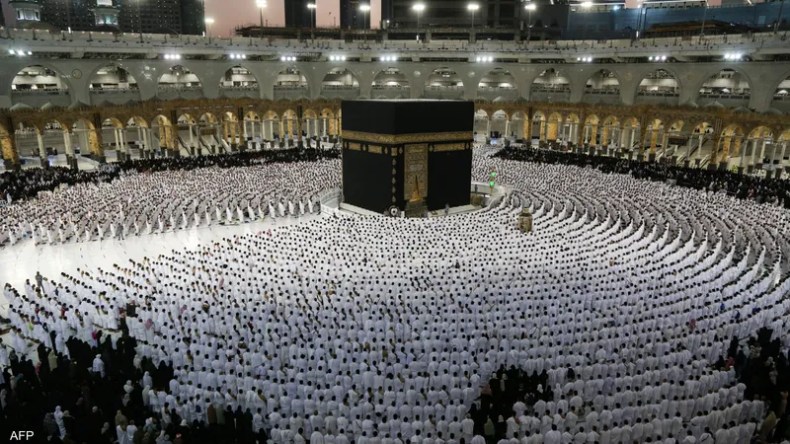 قرض حسن بقيمة 45 مليون لتمويل رحلات الحجّ