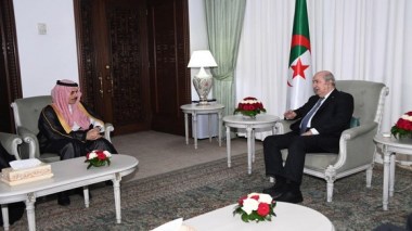 Le président de la République reçoit le ministre saoudien des Affaires étrangères