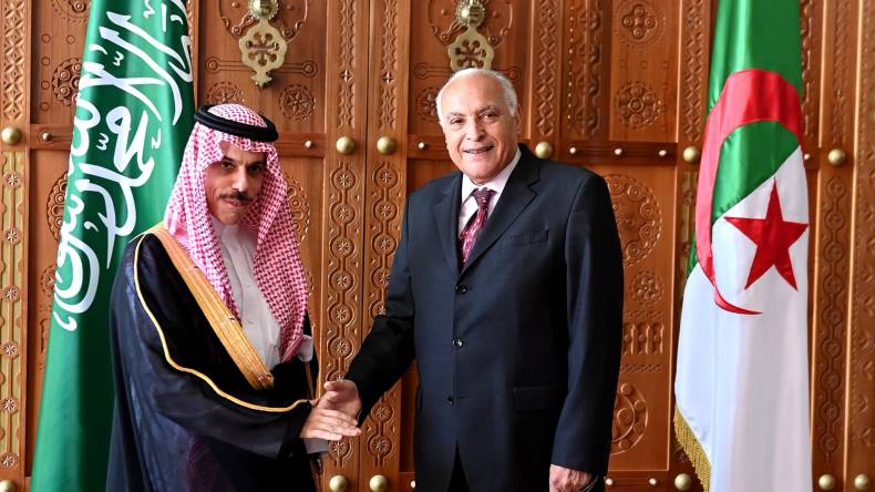 توقيع اتفاقية إنشاء مجلس التنسيق الأعلى بين الجزائر والسعودية