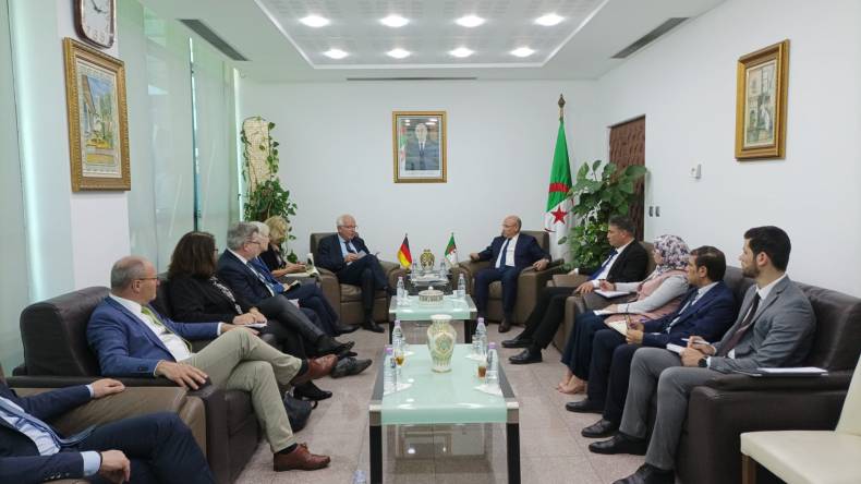 وفد برلماني ألماني يزور الجزائر لبحث فرص الاستثمار