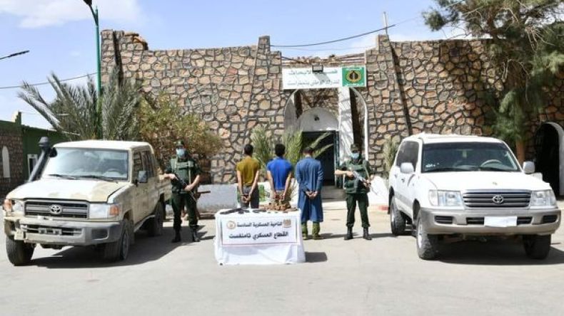 اعتقال 3 مجرمين مسلحين اعتدوا على المواطنين في تمنراست