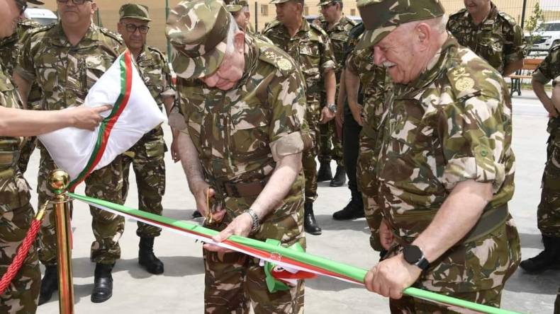 الفريق أول شنقريحة يُدشن منشآت عسكرية جديدة بالناحية الثالثة