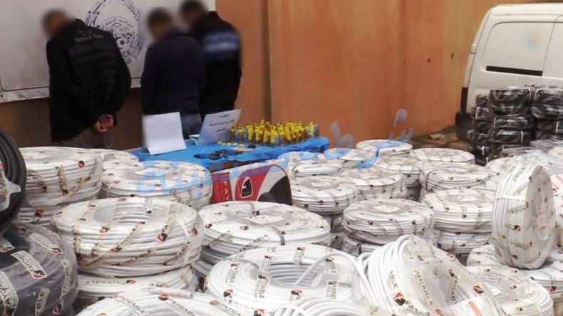 أمن قسنطينة يطيح بسارقي الكوابل الكهربائية عبر فيسبوك