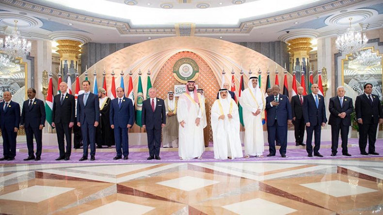 من الجزائر إلى جدة.. رحلة 6 أشهر “تعري” تهريج بوريطة