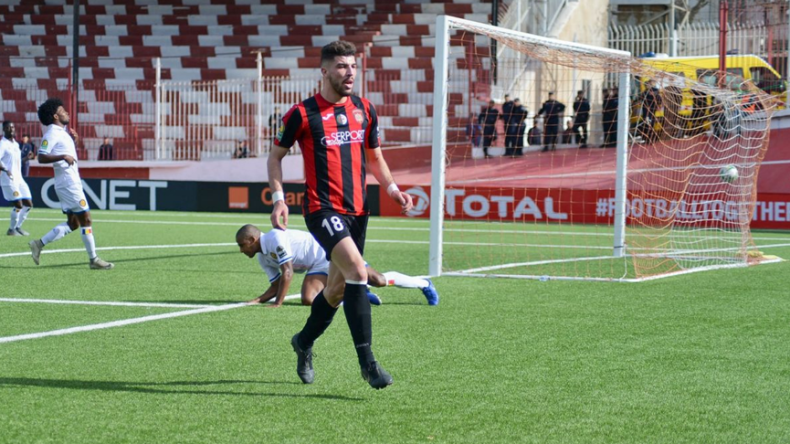 نادي الزمالك المصري يريد أيمن محيوص