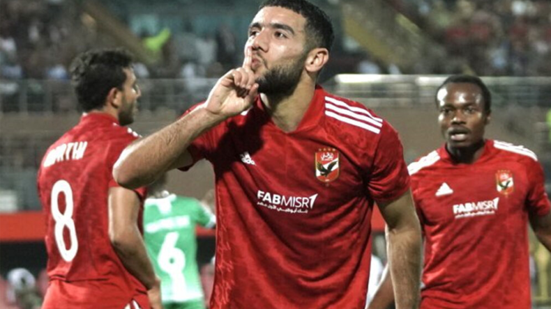 مدرب الأهلي يطمئن قندوسي ويعده بإشراكه مستقبلا