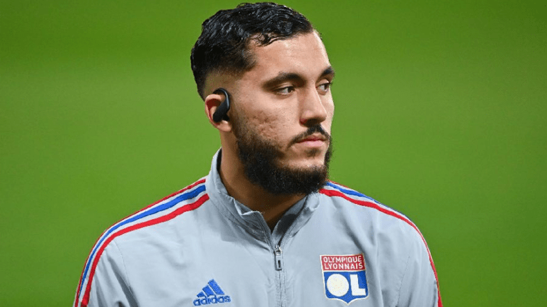 فرصة من ذهب لالتحاق ريان شرقي بصديقيه عوار وغويري