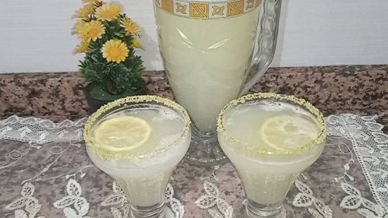 سر قدسية “الشاربات” لدى الجزائريين.. كيف أصبحت مشروبا خطيرا؟