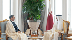 أمير قطر يستقبل السفير الجزائري الجديد