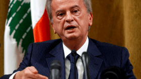 حاكم مصرف لبنان يرفض تسليم نفسه للإنتربول (فيديو)