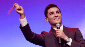 محمد عسّاف بعد حذف أغنيته “دمي فلسطيني”: “العالم مختلّ”