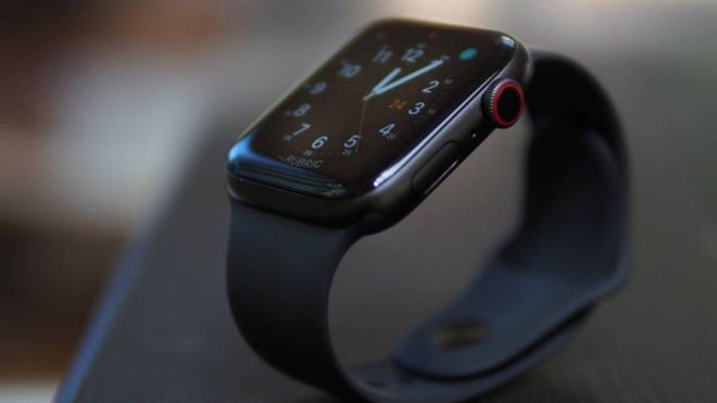 هكذا أنقذت ساعة أبل صاحبتها من الموت بعد سقوطها بشكل مفاجئ!