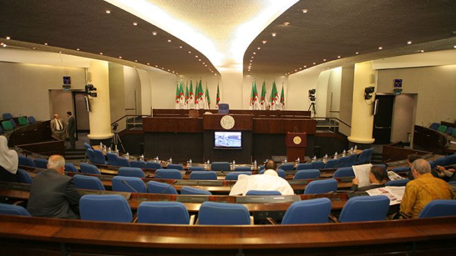 شروط جديدة لمساءلة الوزراء وجلسات عامّة للردّ المباشر