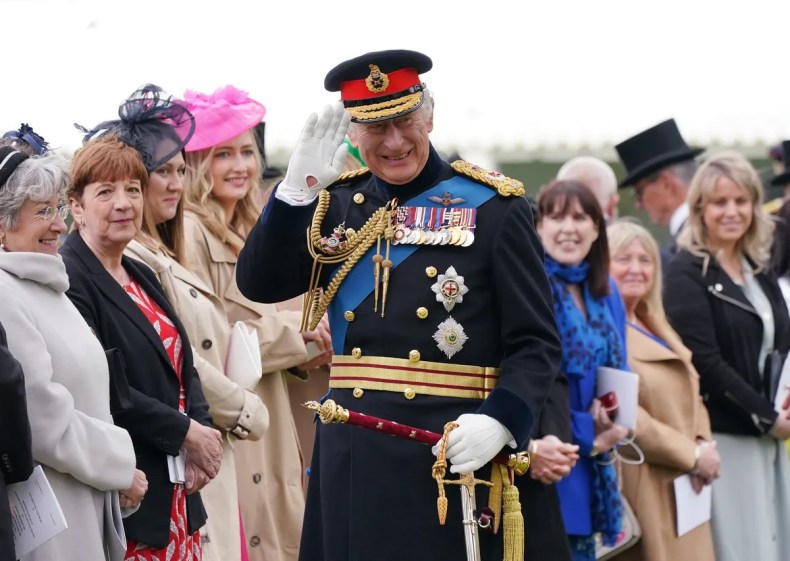 Attaf assistera à la cérémonie de couronnement du roi Charles III