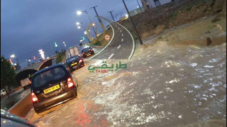 عبر 6 ولايات.. هذه الطرقات مغلقة بسبب ارتفاع منسوب المياه