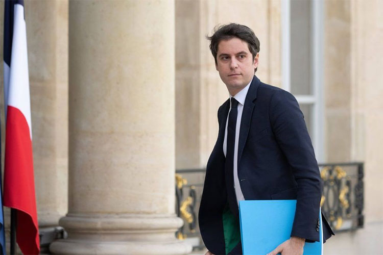 Macron’s Government Approves Harsh Measures Against 300,000 Algerian Retirees