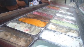 مثلجات بالصراصير وحليب منتهي الصلاحية بمحلات رائجة بوهران